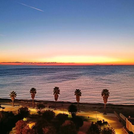 Maremare, Really On The Beach, With Private Parking Savona Exterior foto