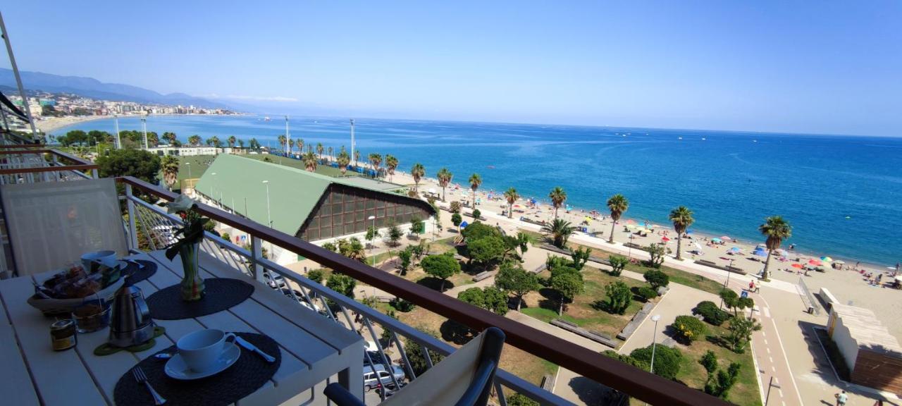 Maremare, Really On The Beach, With Private Parking Savona Exterior foto